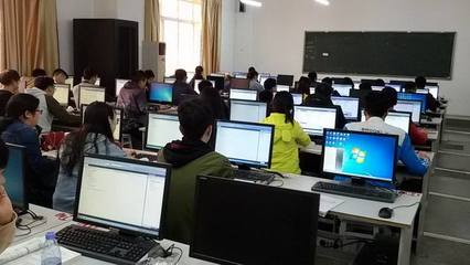 2020高考最熱門(mén)的4大專業(yè)，畢業(yè)能拿金飯碗，有你學(xué)的專業(yè)嗎？